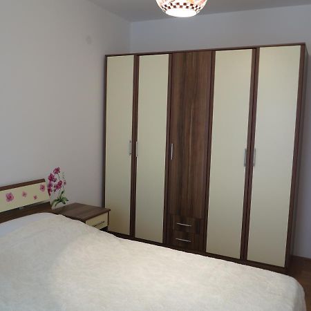 Apartment Sunrise Свети Стефан Екстериор снимка