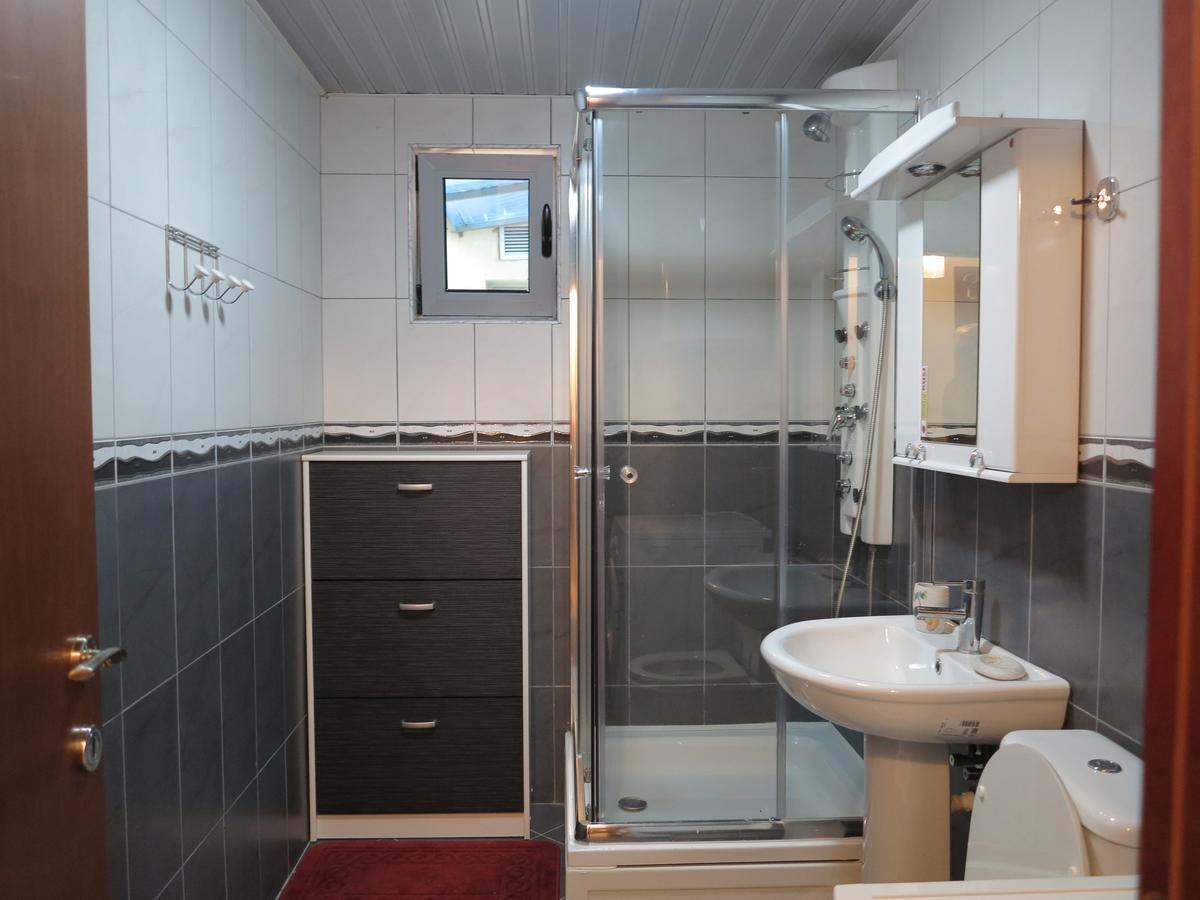 Apartment Sunrise Свети Стефан Екстериор снимка