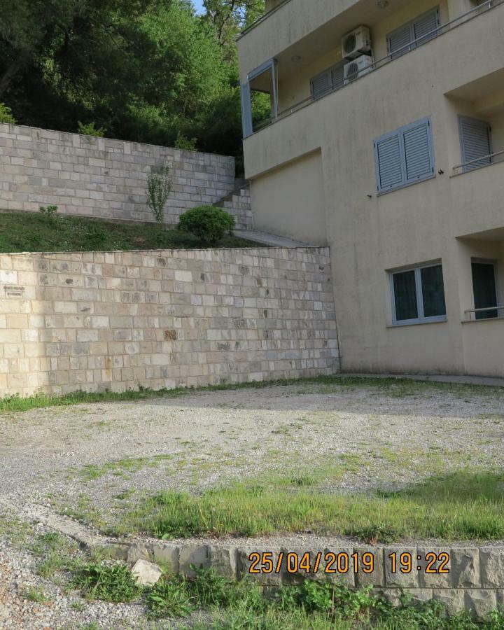Apartment Sunrise Свети Стефан Екстериор снимка